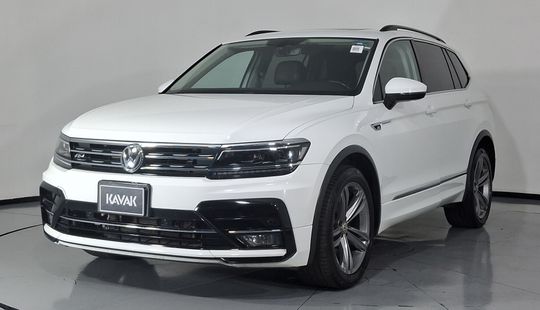 Volkswagen • Tiguan