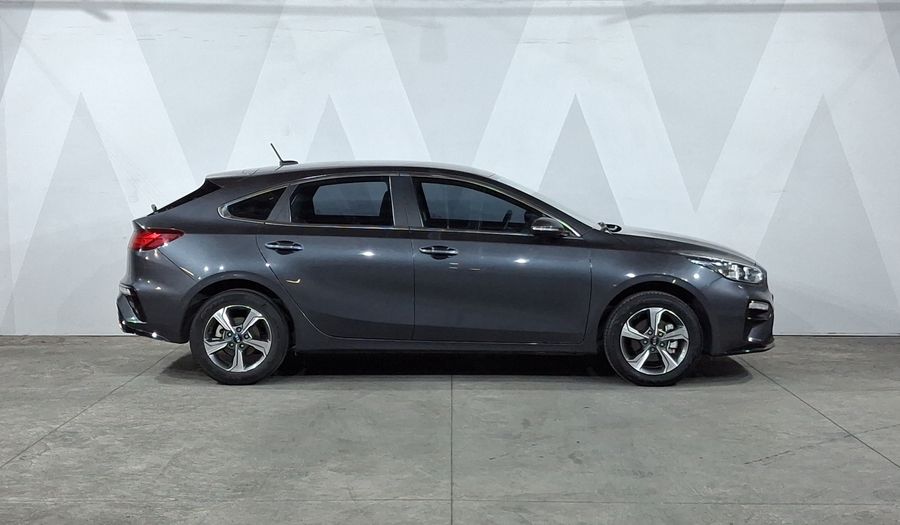 Kia Forte 2.0 EX Hatchback 2021
