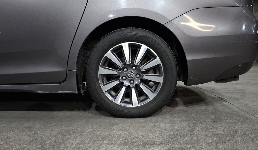 Toyota Sienna 3.5 LIMITED AT Minivan 2018