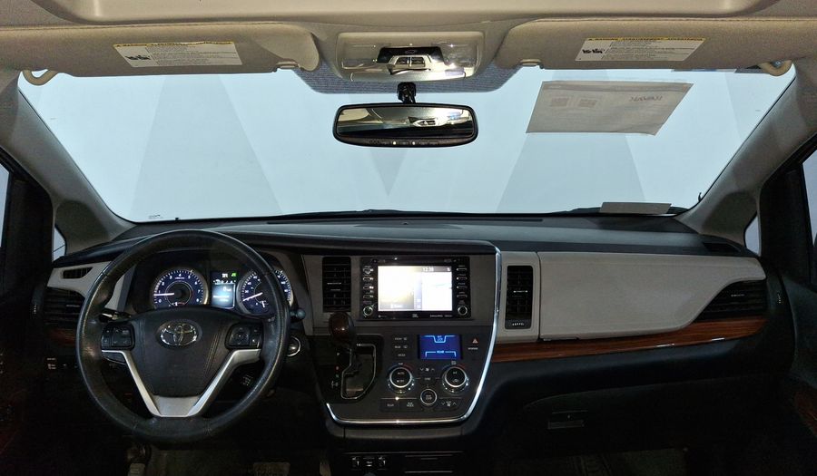 Toyota Sienna 3.5 LIMITED AT Minivan 2018