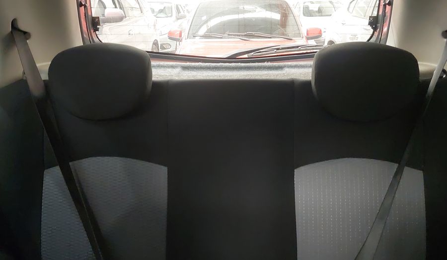 Nissan March 1.6 16V FLEX S Hatchback 2014