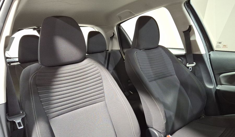 Toyota Yaris 1.5 SE AT 5PTAS Hatchback 2016