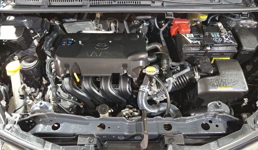 Toyota Yaris 1.5 SE AT 5PTAS Hatchback 2016