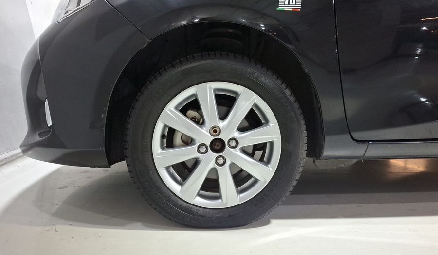 Toyota Yaris 1.5 SE AT 5PTAS Hatchback 2016