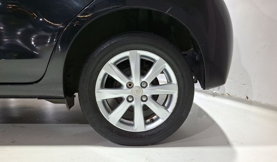 Toyota Yaris 1.5 SE AT 5PTAS Hatchback 2016