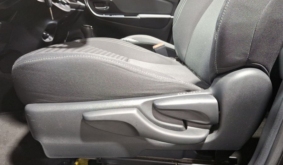 Toyota Yaris 1.5 SE AT 5PTAS Hatchback 2016