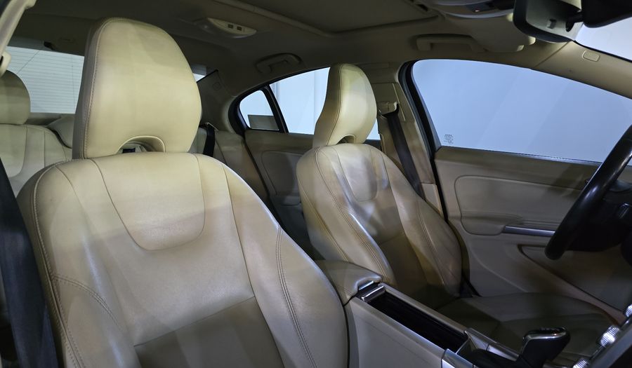 Volvo S60 2.0 ADDITION PLUS T4 AUTO Sedan 2016