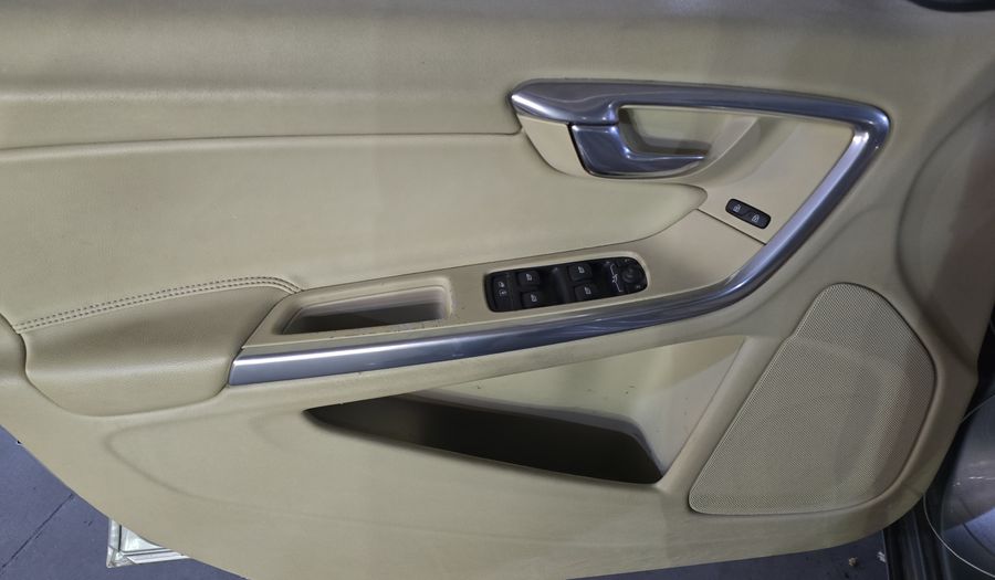 Volvo S60 2.0 ADDITION PLUS T4 AUTO Sedan 2016