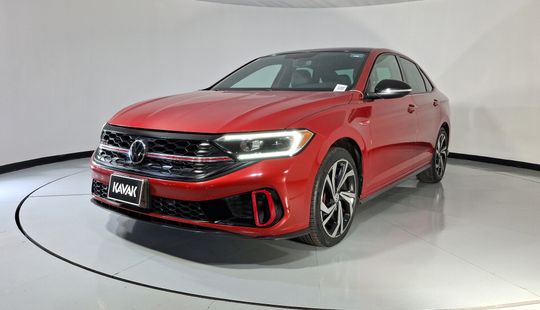 Volkswagen • Jetta