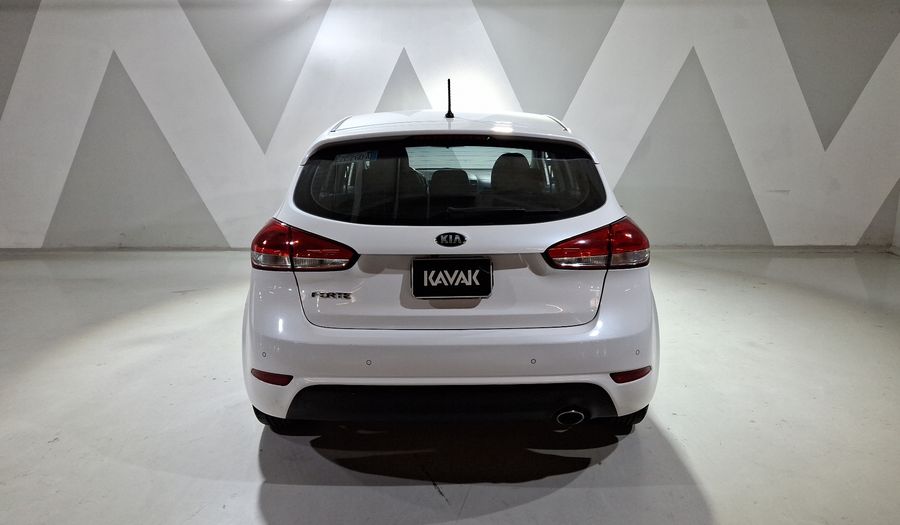 Kia Forte 2.0 EX AUTO Hatchback 2018