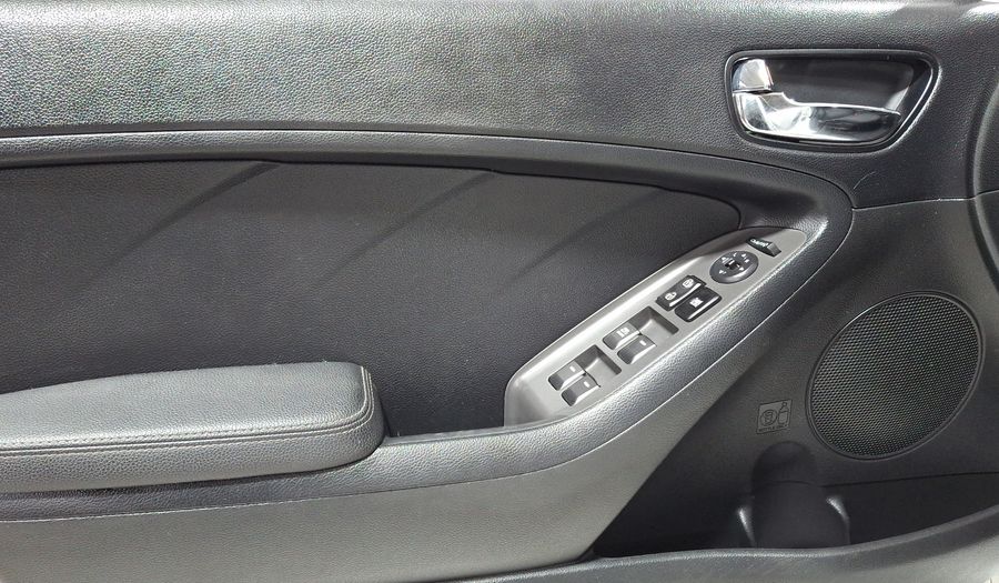 Kia Forte 2.0 EX AUTO Hatchback 2018