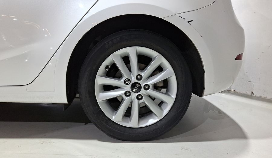 Kia Forte 2.0 EX AUTO Hatchback 2018