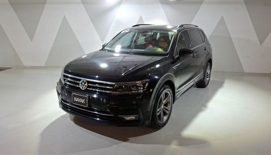 Volkswagen • Tiguan