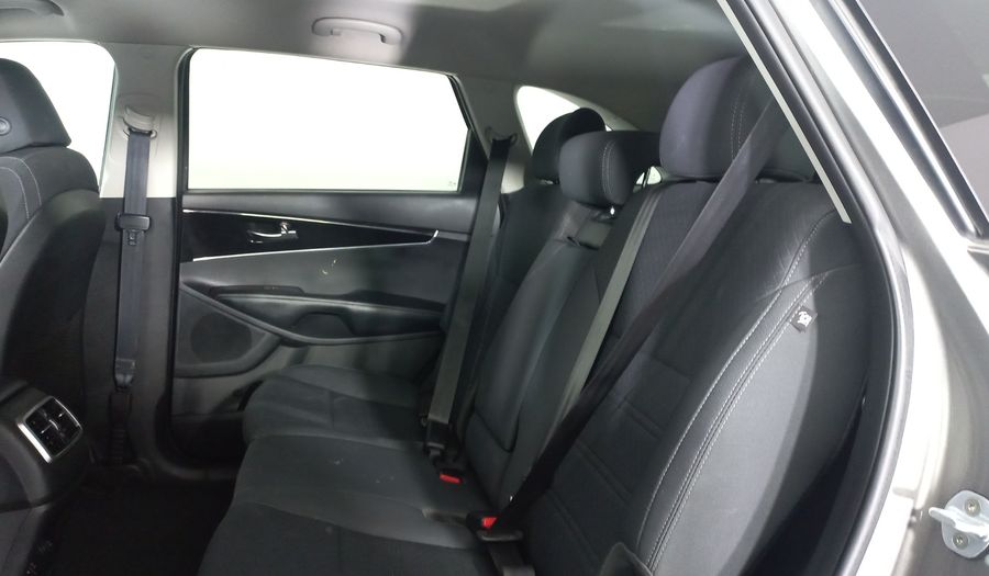 Kia Sorento 2.4 LX AT Suv 2017