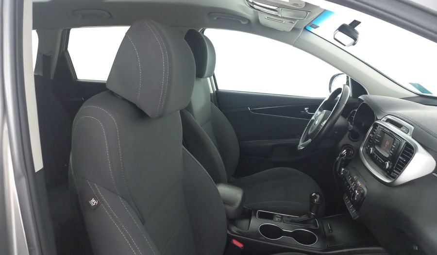 Kia Sorento 2.4 LX AT Suv 2017