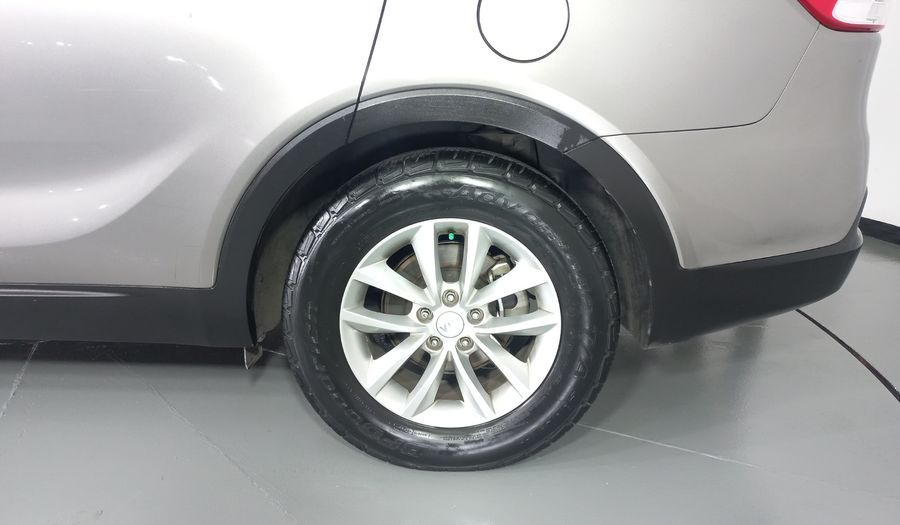 Kia Sorento 2.4 LX AT Suv 2017