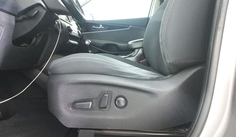 Kia Sorento 2.4 LX AT Suv 2017