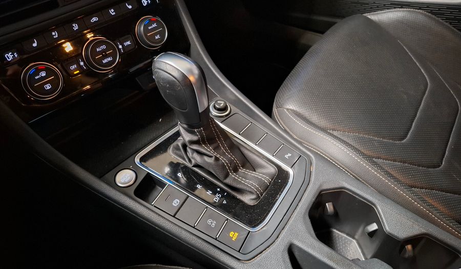 Volkswagen Vento 1.4 TSI HIGHLINE 250 AUTO MY21 Sedan 2021