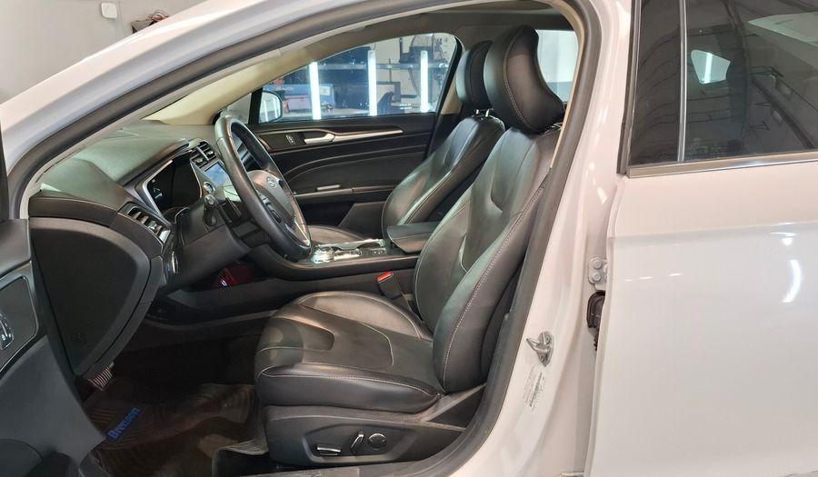 Ford Mondeo 2.0 TITANIUM AUTO Sedan 2020