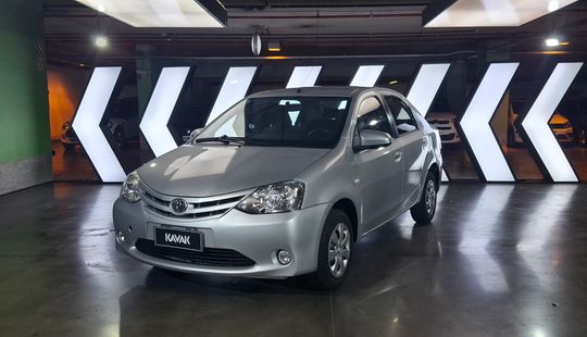 Toyota • Etios
