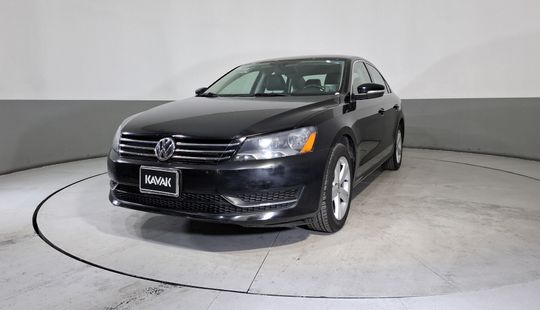 Volkswagen • Passat