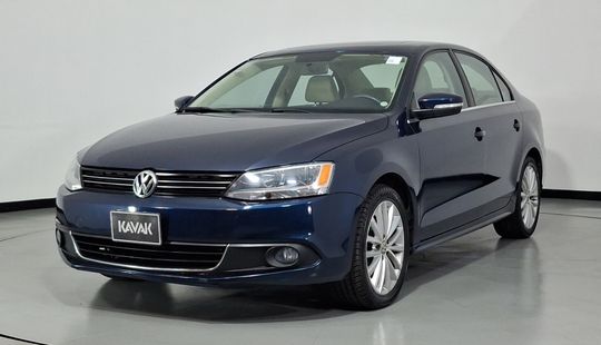 Volkswagen • Jetta