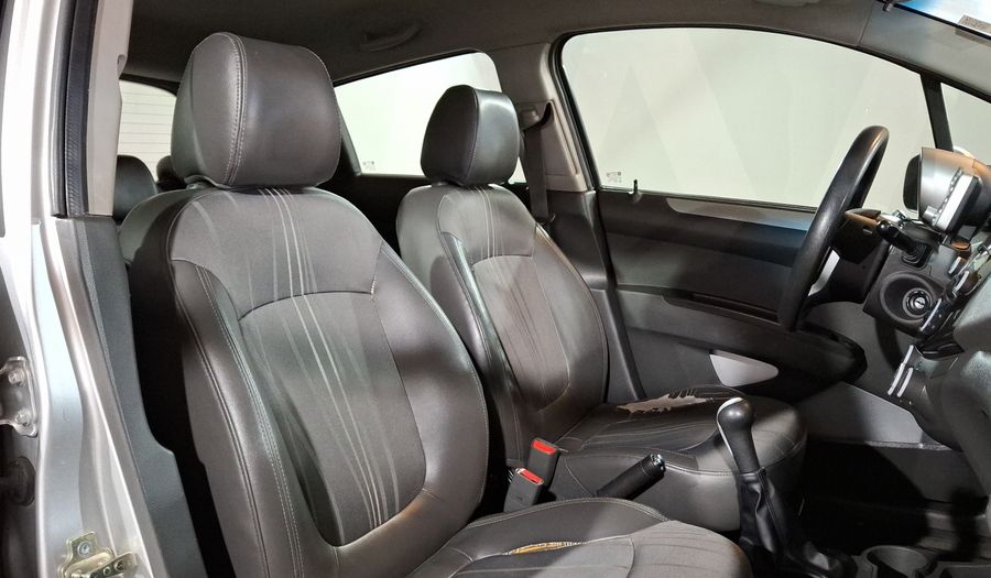 Chevrolet Spark 1.2 LTZ C MT Hatchback 2013