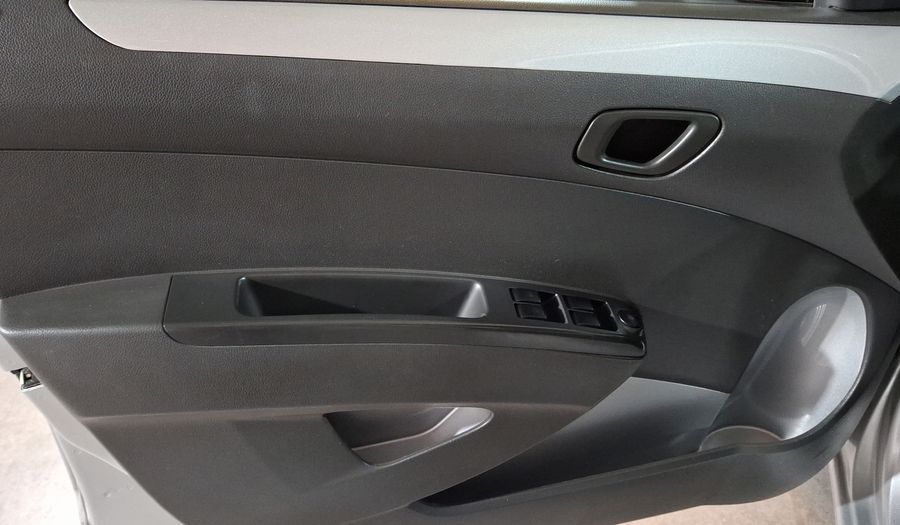 Chevrolet Spark 1.2 LTZ C MT Hatchback 2013