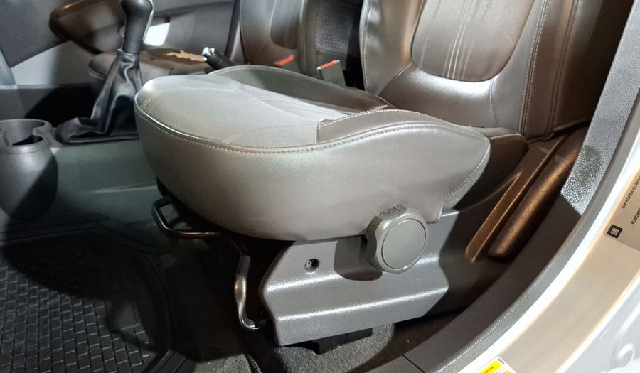 Chevrolet Spark 1.2 LTZ C MT Hatchback 2013