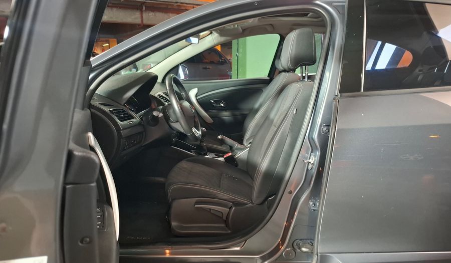 Renault Fluence 2.0 LUXE Sedan 2013