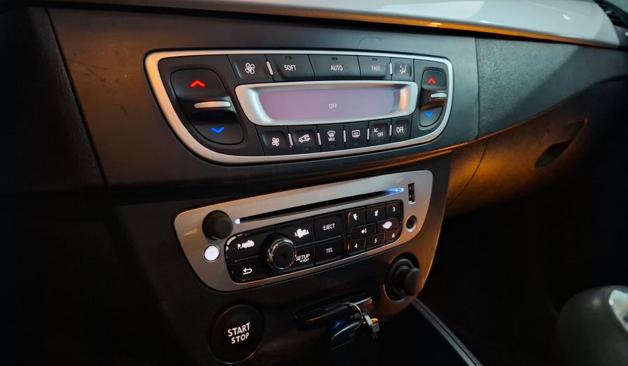 Renault Fluence 2.0 LUXE Sedan 2013