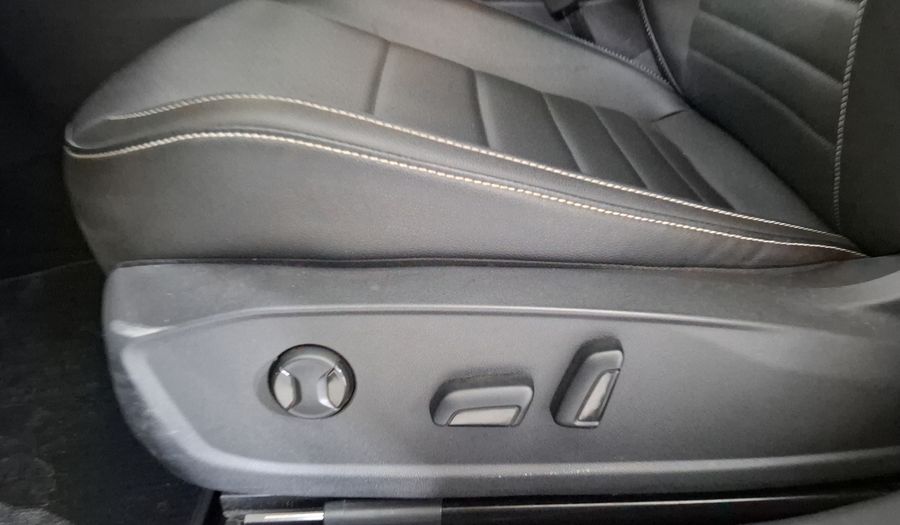 Volkswagen Jetta 1.4 SPORTLINE AUTO Sedan 2022