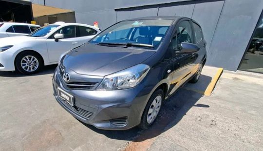 Toyota • Yaris