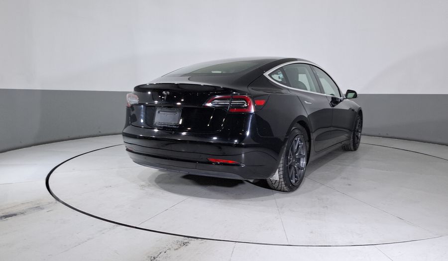 Tesla Model 3 LONG RANGE Sedan 2019