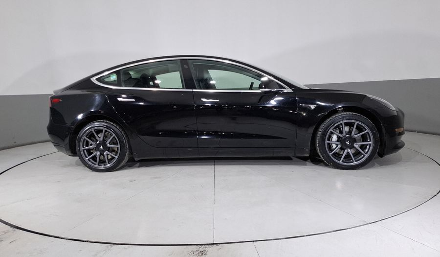 Tesla Model 3 LONG RANGE Sedan 2019