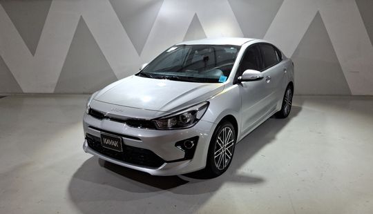 2023 • 20,007 km • Automático