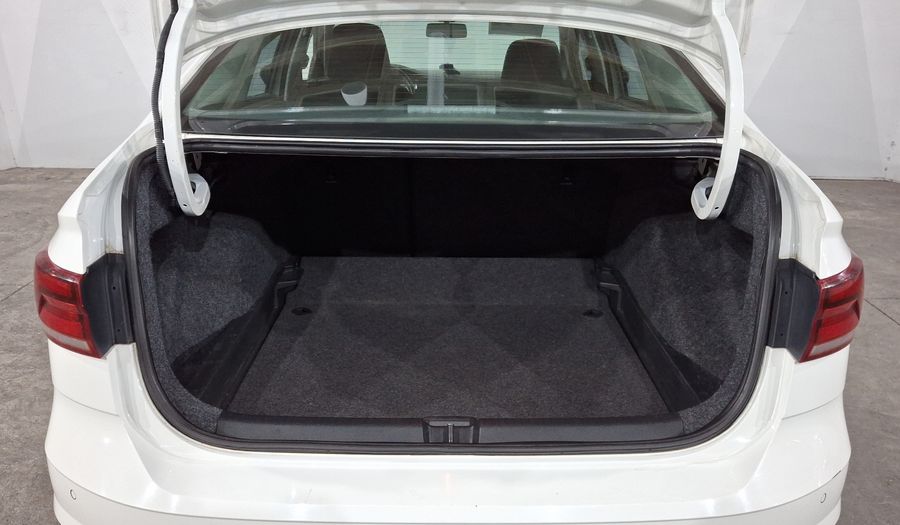 Volkswagen Virtus 1.6 AUTO Sedan 2020