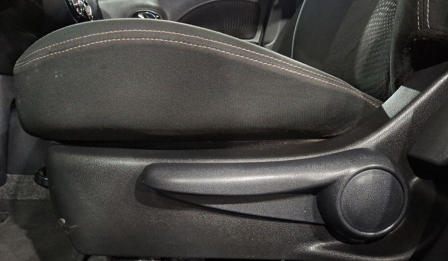 Nissan March 1.6 ADVANCE Hatchback 2021