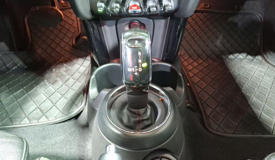 Mini Cooper S 2.0 COOPER HOT CHILI DCT Hatchback 2019