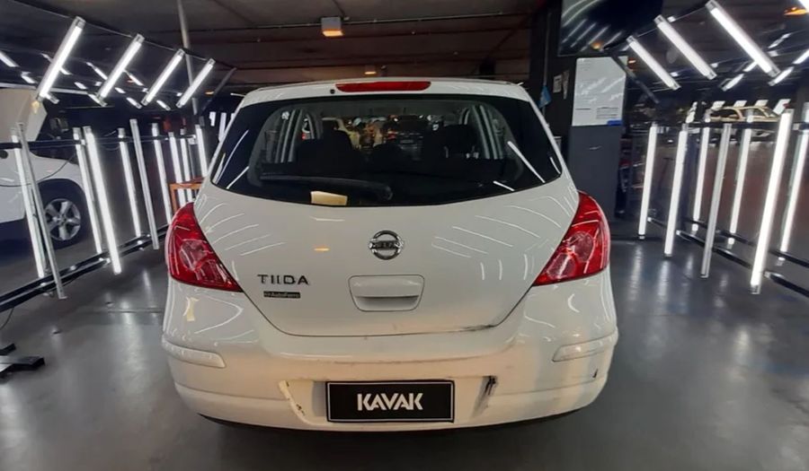 Nissan Tiida 1.8 VISIA Hatchback 2013