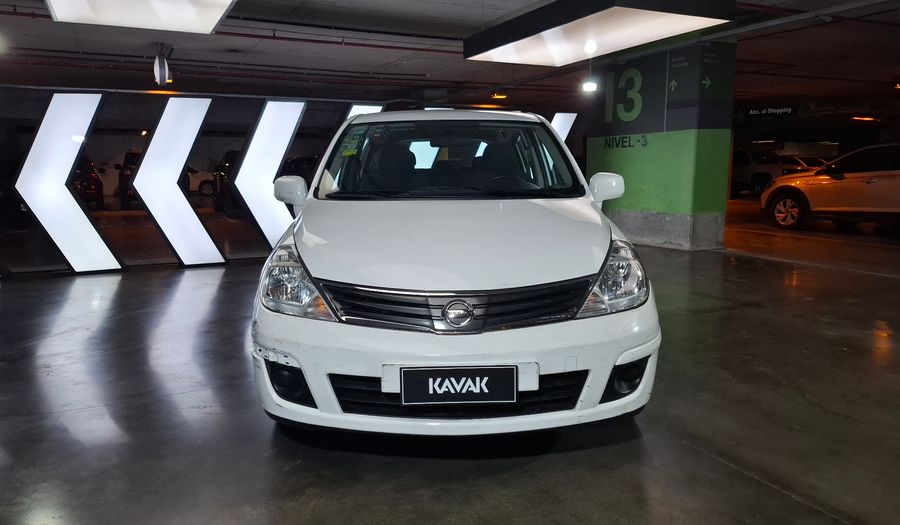 Nissan Tiida 1.8 VISIA Hatchback 2013