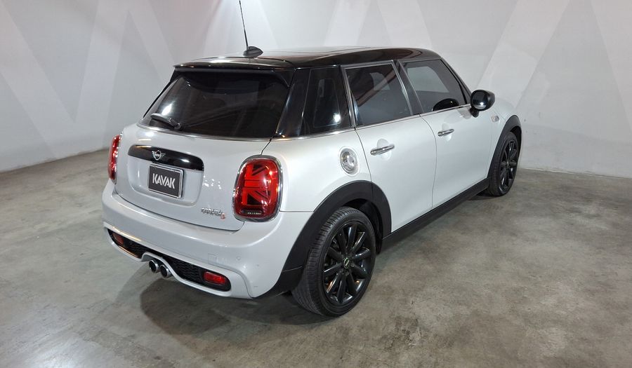 Mini Cooper S 2.0 COOPER CHILI DCT Hatchback 2021