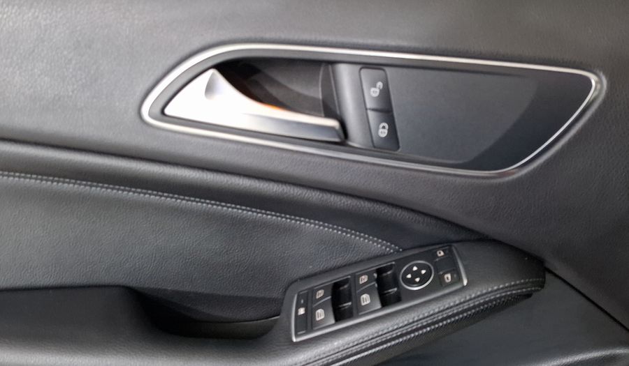 Mercedes Benz Clase Gla 1.6 GLA 200 DCT Suv 2020