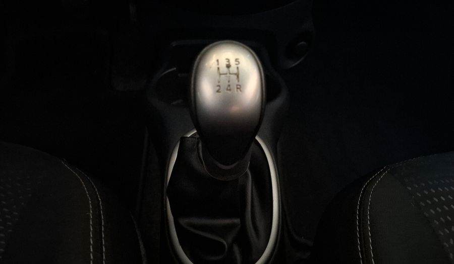 Nissan March 1.6 ADVANCE Hatchback 2019