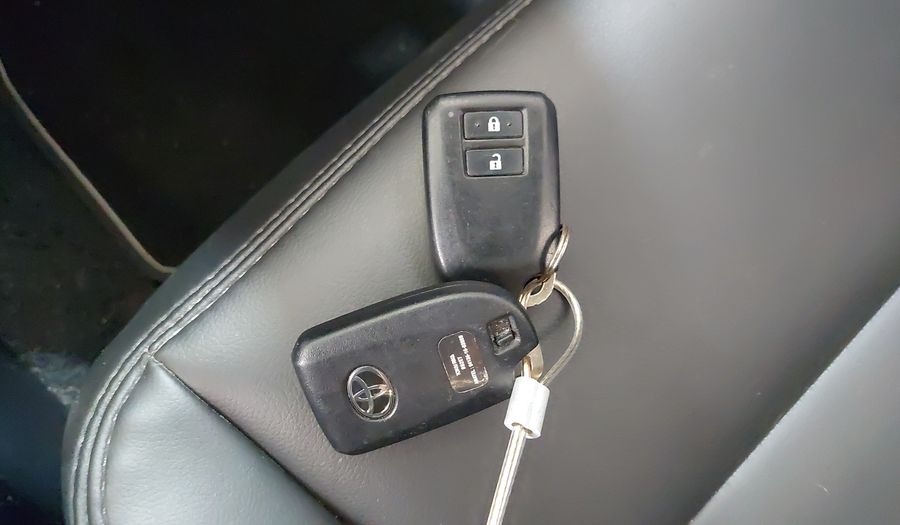 Toyota Yaris 1.3 XL PLUS TECH CVT Hatchback 2019