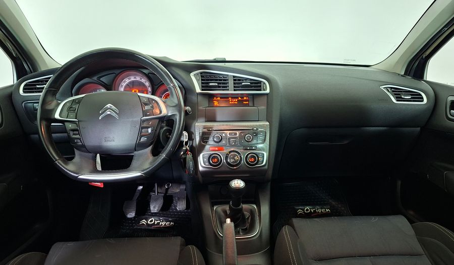 Citroen C4 1.6 120 HP SEDUCTION Hatchback 2012