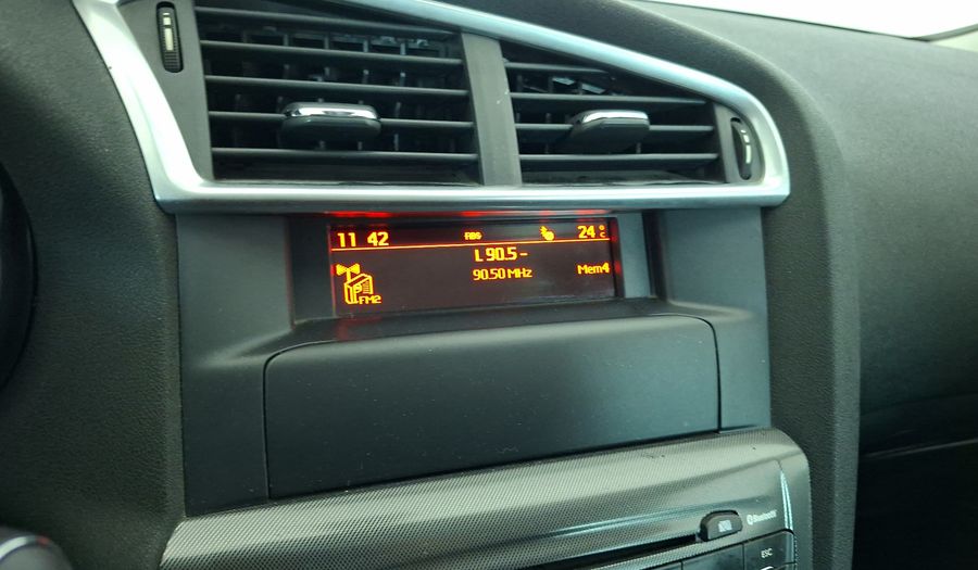 Citroen C4 1.6 120 HP SEDUCTION Hatchback 2012