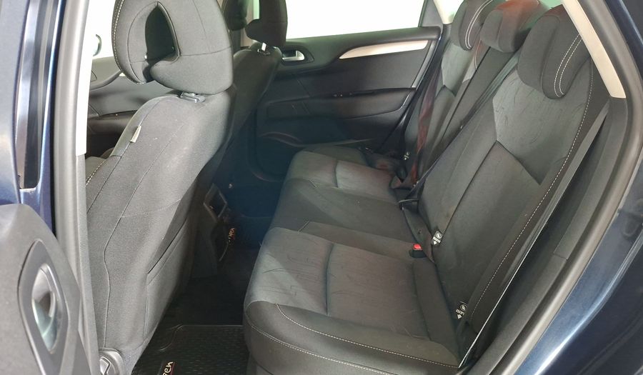 Citroen C4 1.6 120 HP SEDUCTION Hatchback 2012