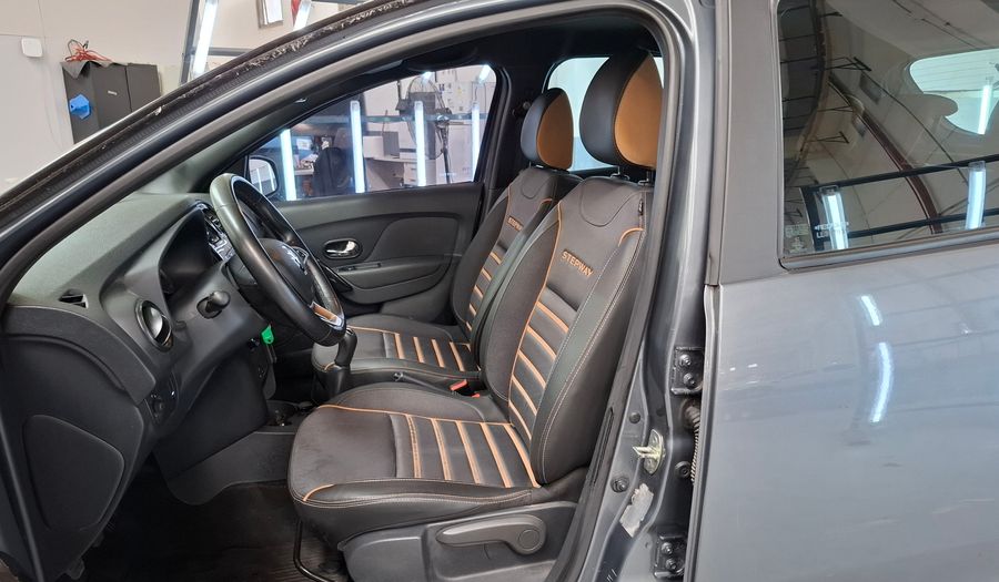 Renault Sandero Stepway 1.6 INTENS Hatchback 2020