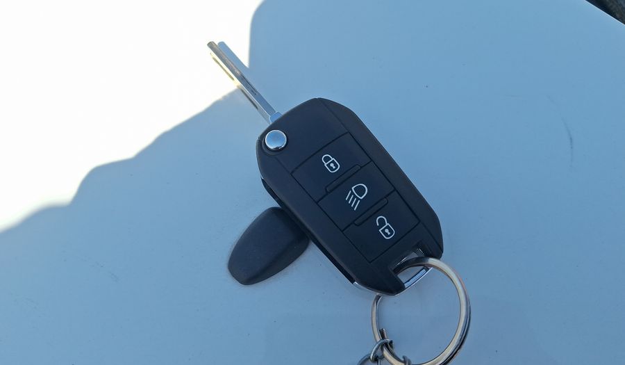 Peugeot 208 1.6 BLUEHDI 100 HP ACTIVE Hatchback 2018